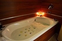 Hotel Quorum Golf, Tenis & Spa Кордоба Екстериор снимка
