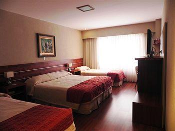 Hotel Quorum Golf, Tenis & Spa Кордоба Екстериор снимка