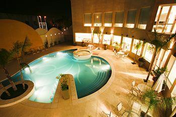 Hotel Quorum Golf, Tenis & Spa Кордоба Екстериор снимка