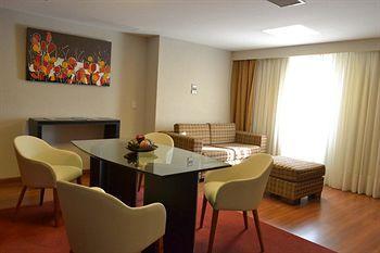 Hotel Quorum Golf, Tenis & Spa Кордоба Екстериор снимка